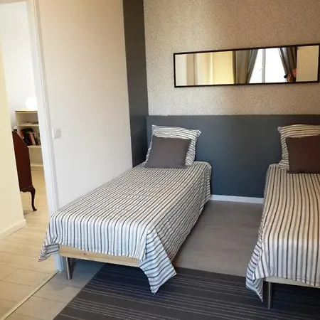 Sleeps 4 Air Con Wifi 아파트 칸느